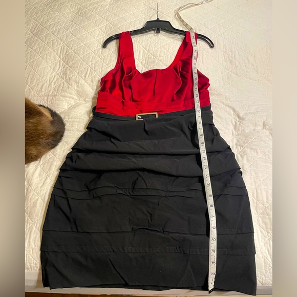 Women’s Red & Black Dress. Size XLG - Picture 5 of 8